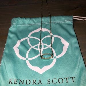 Kendra Scott pendant necklace